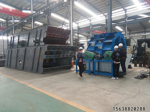 永昌建筑垃圾粉碎設備 履帶移動式破碎站與腳手架的協同應用